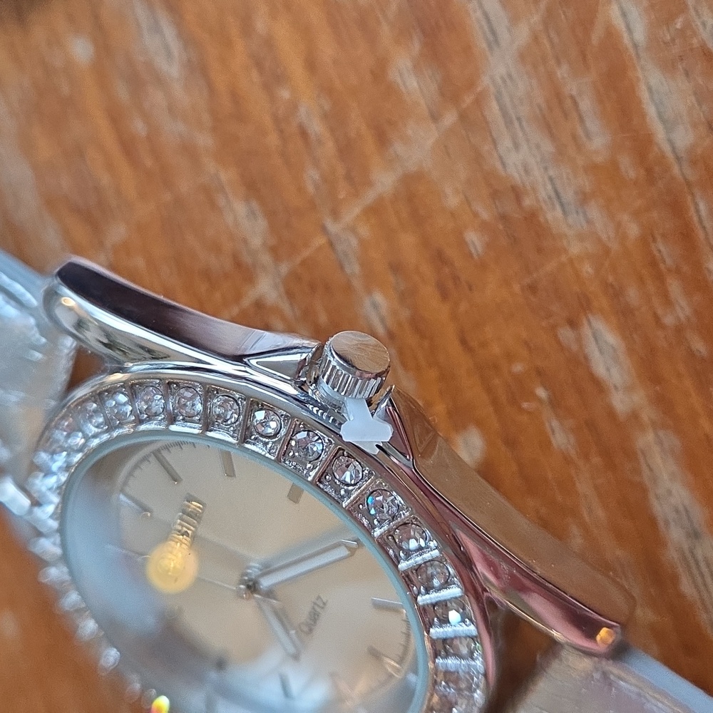 Set Of Three Manhattan Watches With Leather Bands - Picture 2 of 4